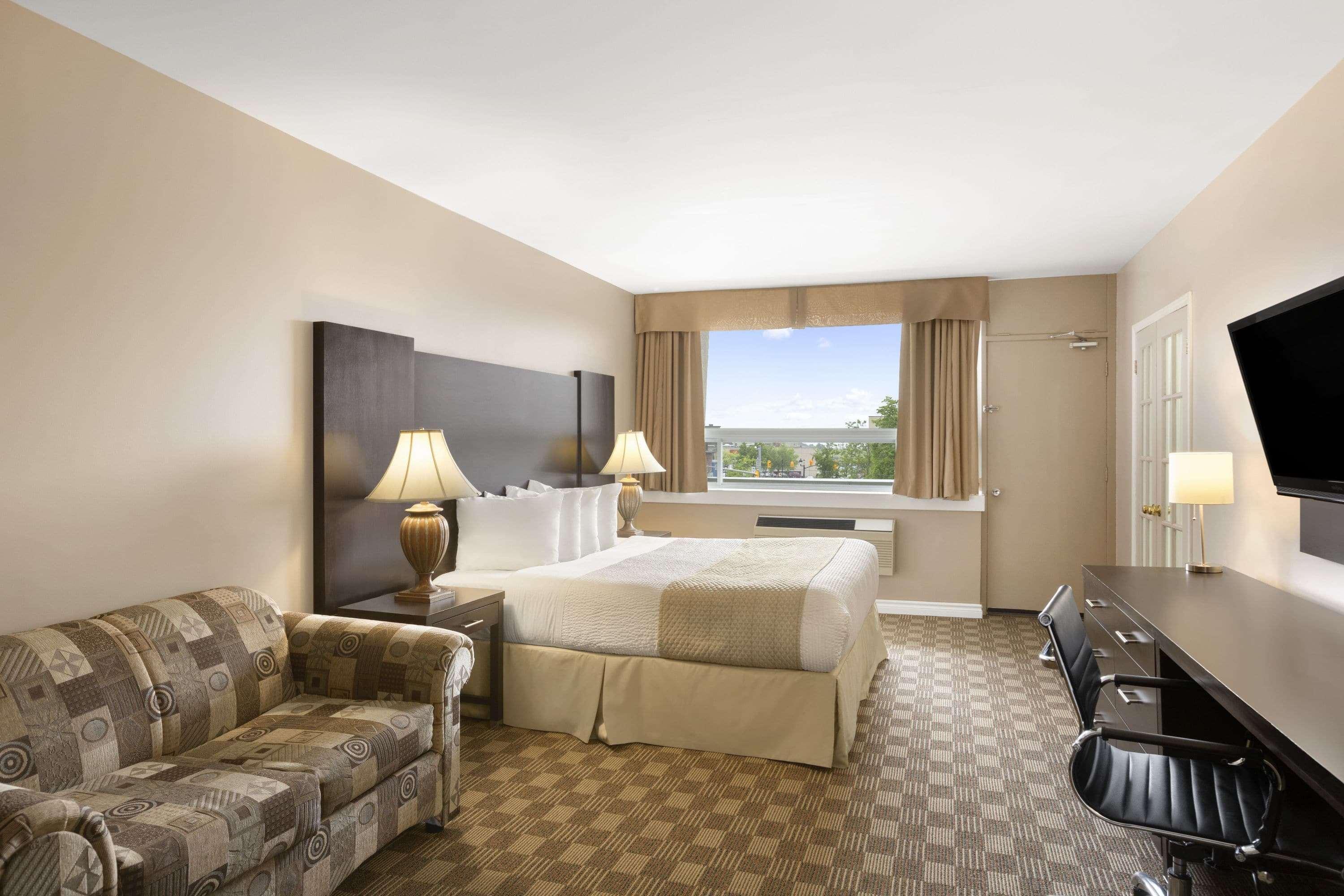 Days Inn & Suites By Wyndham North Bay Downtown Esterno foto