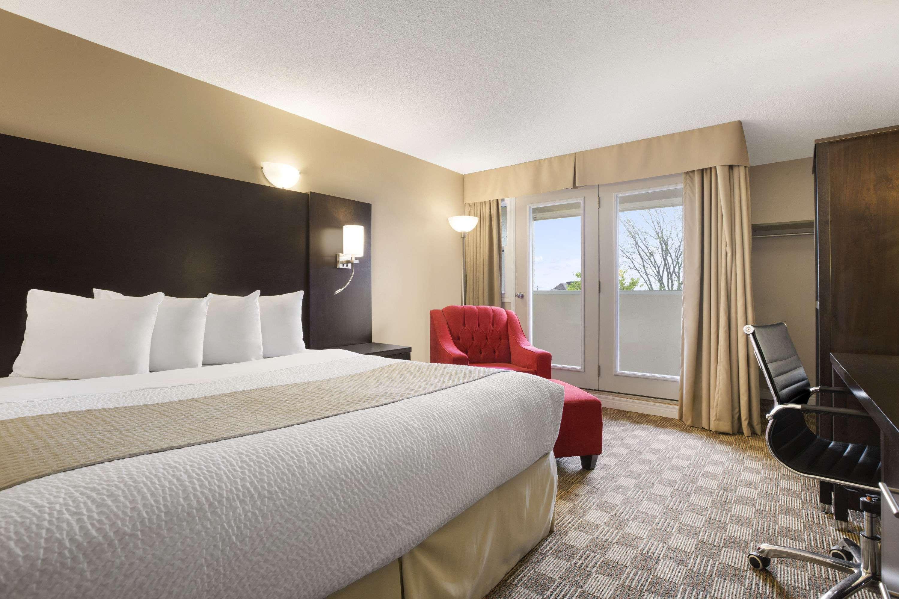 Days Inn & Suites By Wyndham North Bay Downtown Esterno foto