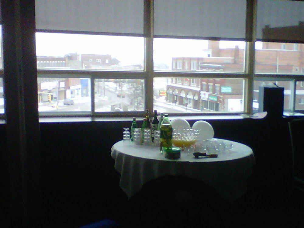 Days Inn & Suites By Wyndham North Bay Downtown Esterno foto