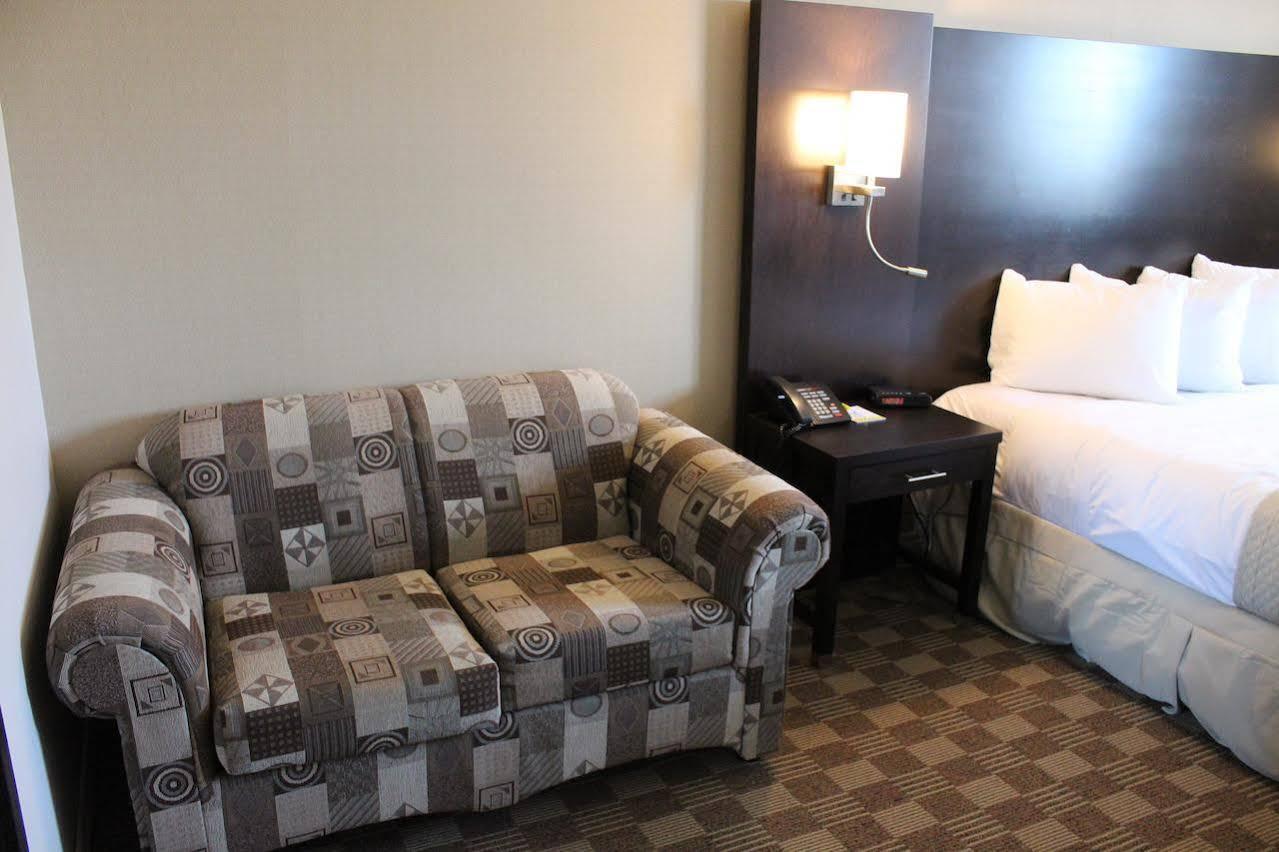 Days Inn & Suites By Wyndham North Bay Downtown Esterno foto