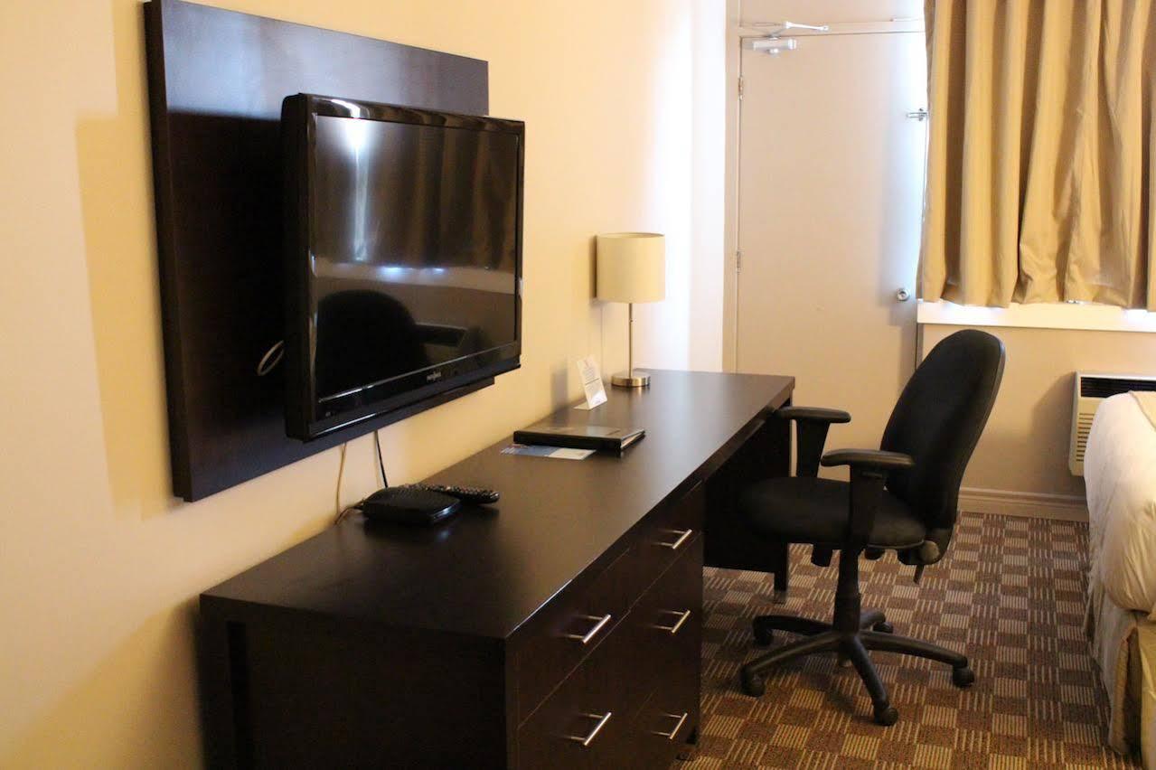 Days Inn & Suites By Wyndham North Bay Downtown Esterno foto